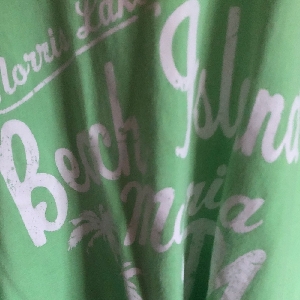 Green Beach Print Graphic Tee